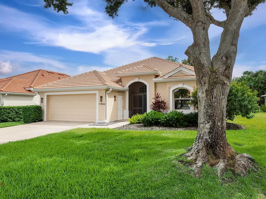5948 Sandstone Avenue, Sarasota, FL 34243 - #2
