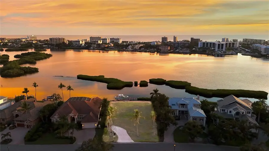 5848 Tidewood Avenue, Sarasota, FL 34231 - #3