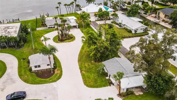 321 Bayshore Road, NOKOMIS, FL 34275