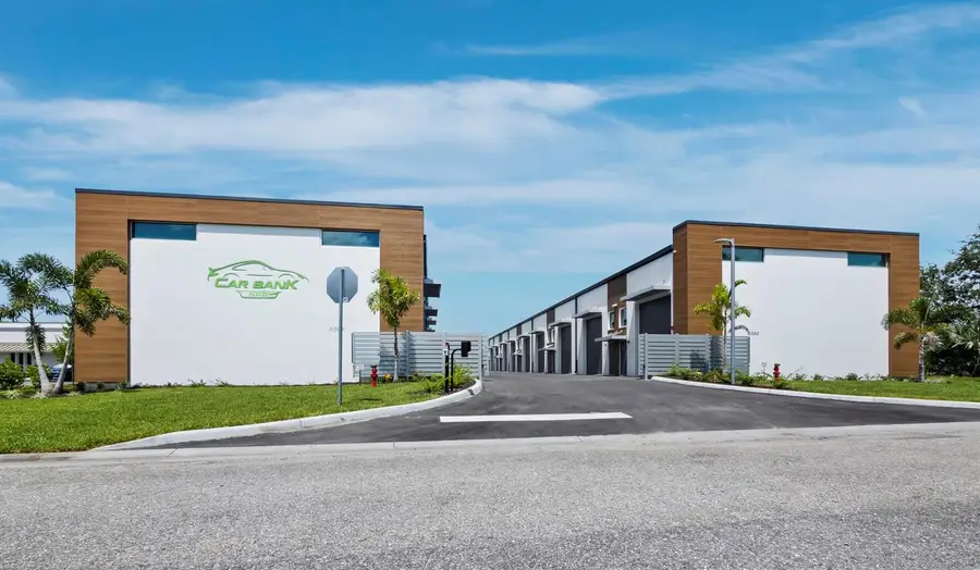 6566 Palmer Park Circle #4, Sarasota, FL 34238 - #3