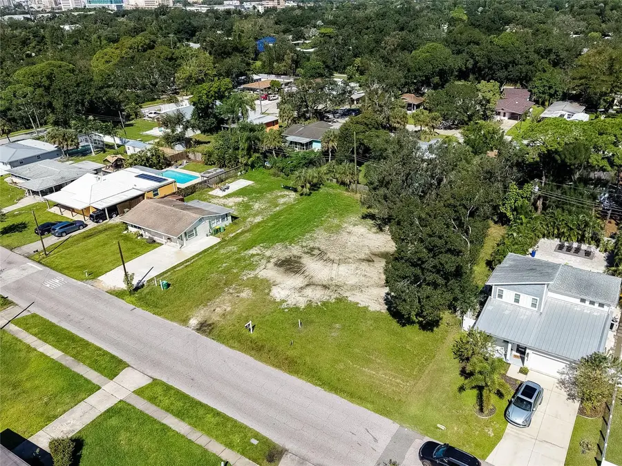 2555 Wood Street, Sarasota, FL 34237 - #3