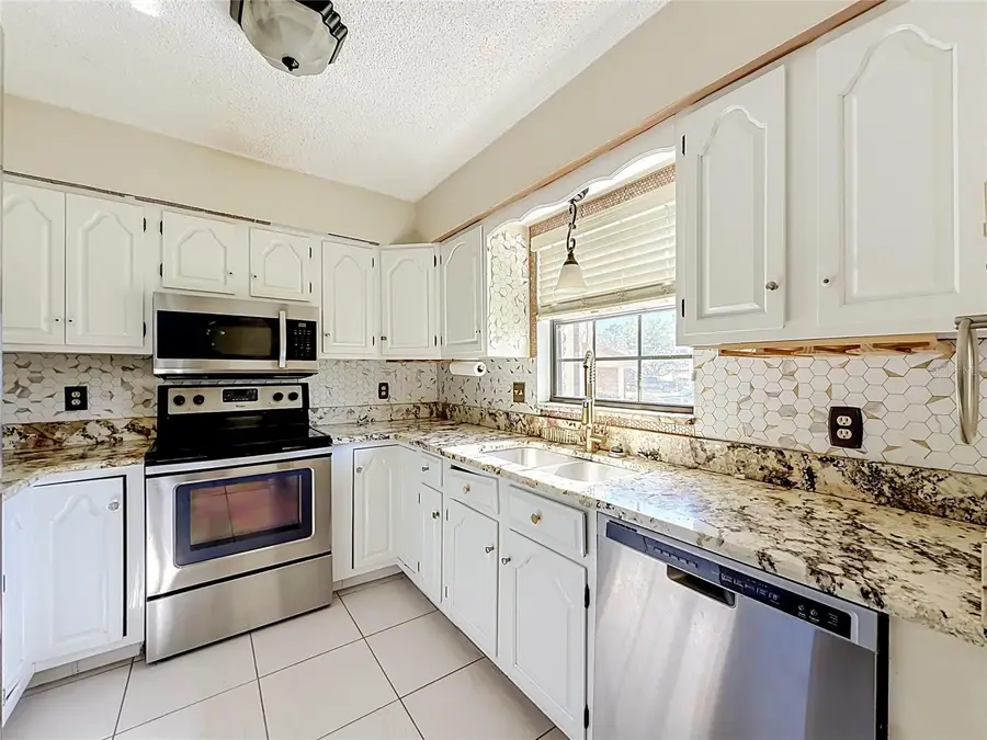 100 E Oak Terrace Drive #C1, Leesburg, FL 34748 - #2