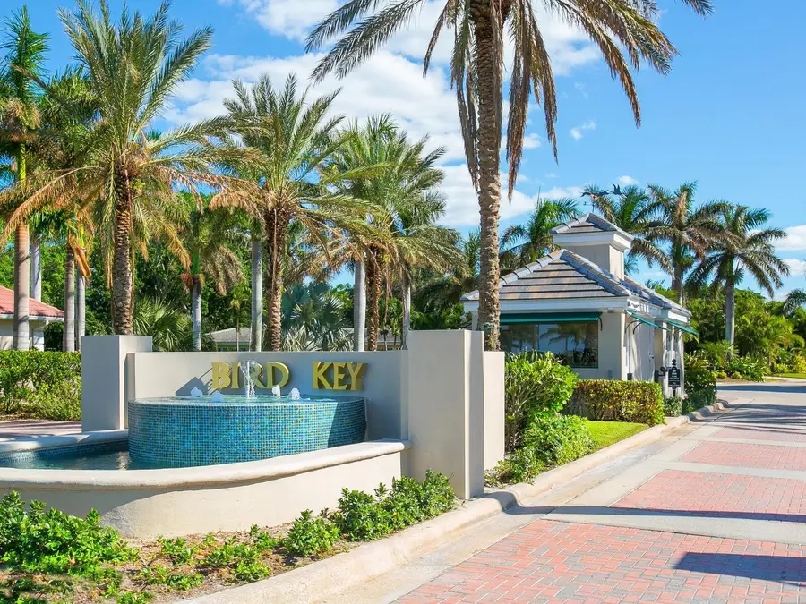 482 E Royal Flamingo Drive, Sarasota, FL 34236 - #2