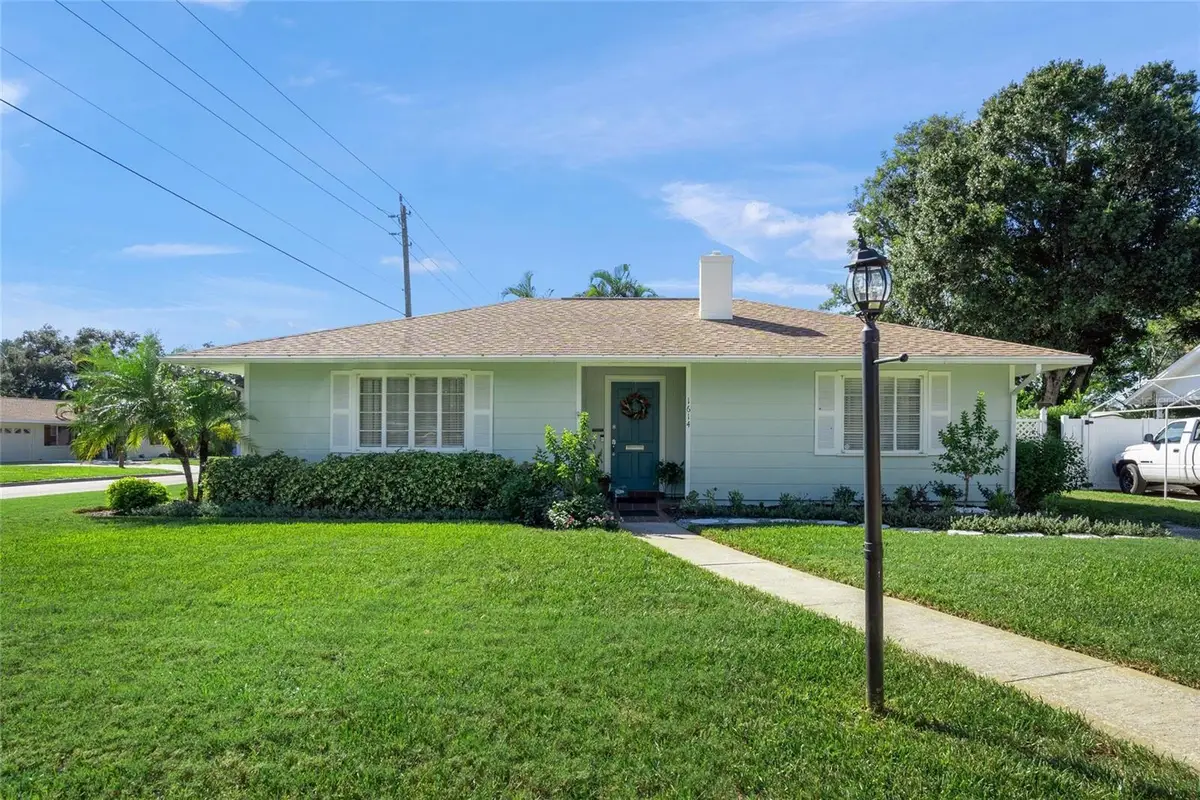 1614 30th Street W, Bradenton, FL 34205 - #1