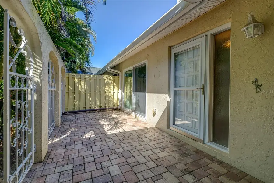 5247 Villa Majorca Court #27, Sarasota, FL 34235 - #3