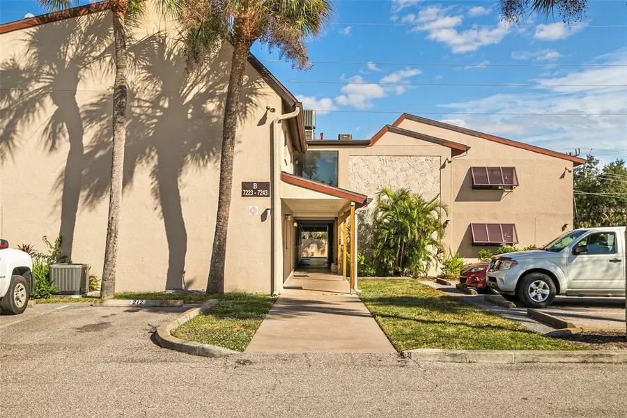7223 Cloister Drive #111, Sarasota, FL 34231 - Image #2