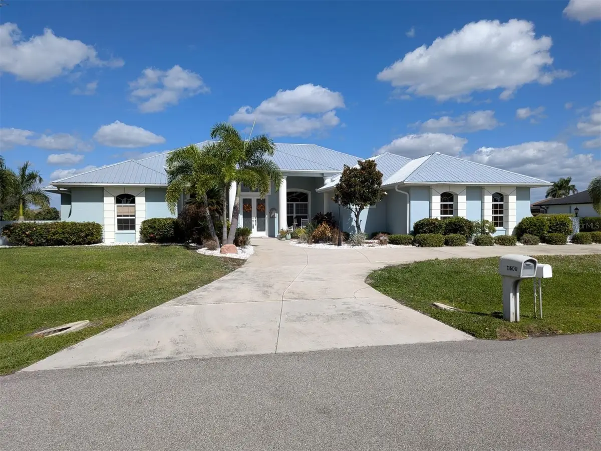 11600 SW Dallas Drive N, Lake Suzy, FL 34266 - Image #1