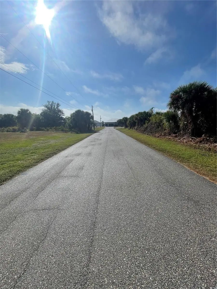 10477 New Brittain Street, Port Charlotte, FL 33981 - Image #3