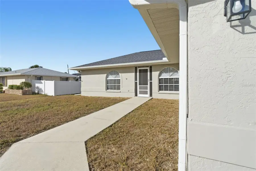 520 Meridan Avenue Nw, Port Charlotte, FL 33952 - Image #3