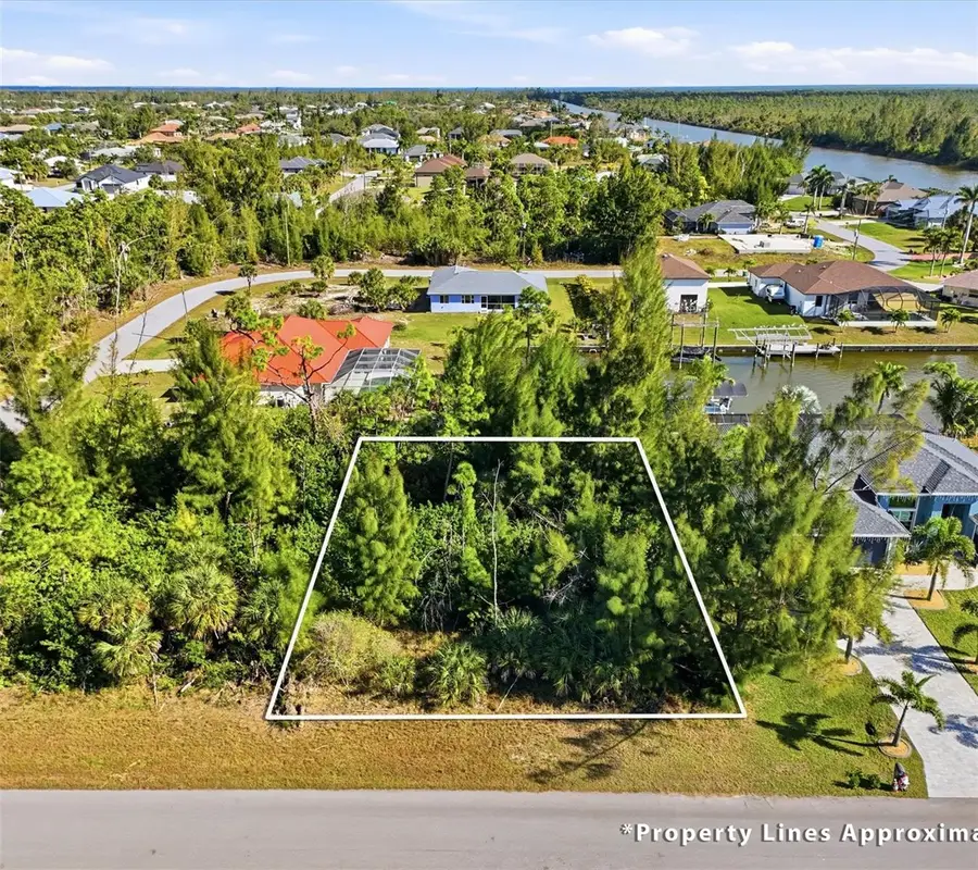 10466 Sunbury Drive, Port Charlotte, FL 33981 - Image #2