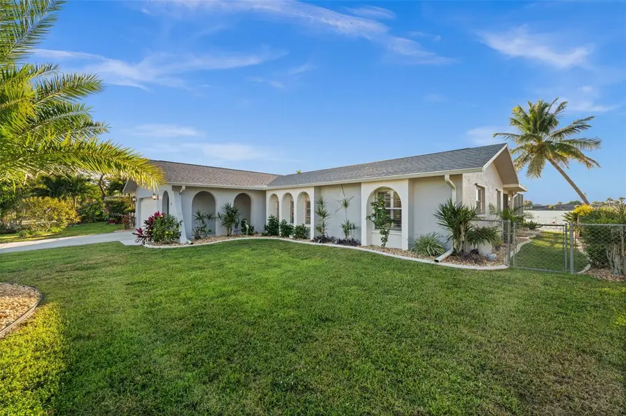 240 SE 20th Place, Cape Coral, FL 33990 - #2