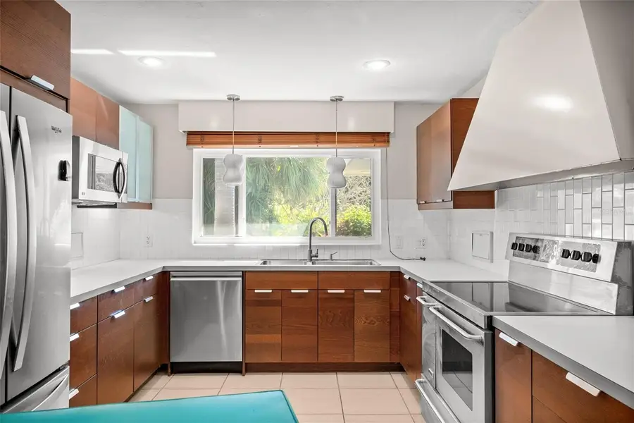 801 Pinellas Point Drive S, Saint Petersburg, FL 33705 - #3