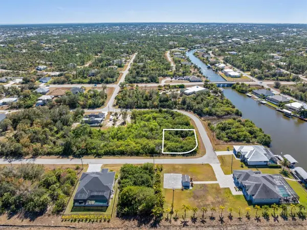 14303 Cando Avenue, PORT CHARLOTTE, FL 33981