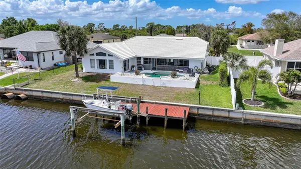 3158 Lake View Boulevard, PORT CHARLOTTE, FL 33948