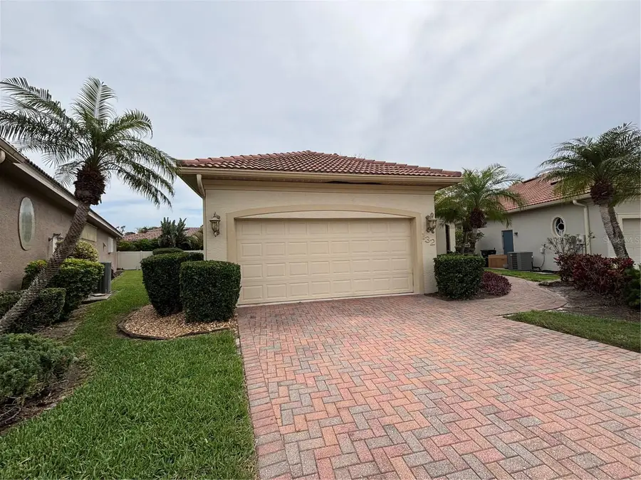 132 Amora Avenue, Venice, FL 34285 - #2