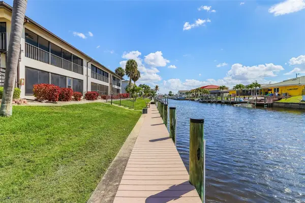 3935 Country Club Boulevard #17, CAPE CORAL, FL 33904