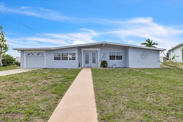 137 Poinsettia Circle Ne, PORT CHARLOTTE, FL 33952