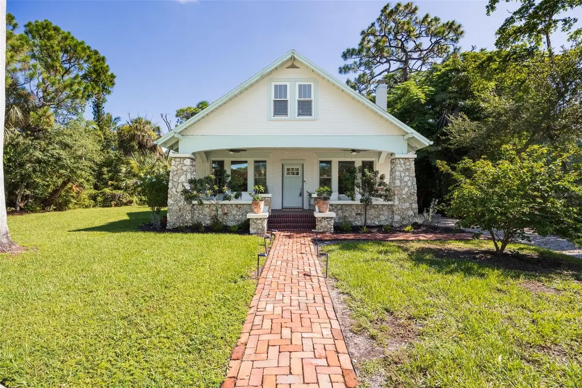 1473 Barcelona Avenue, Fort Myers, FL 33901 - #1