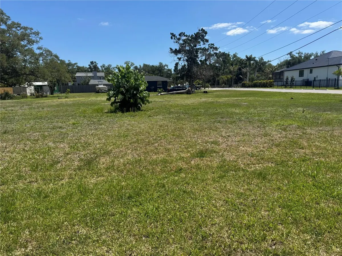Dona Way, Nokomis, FL 34275 - #1