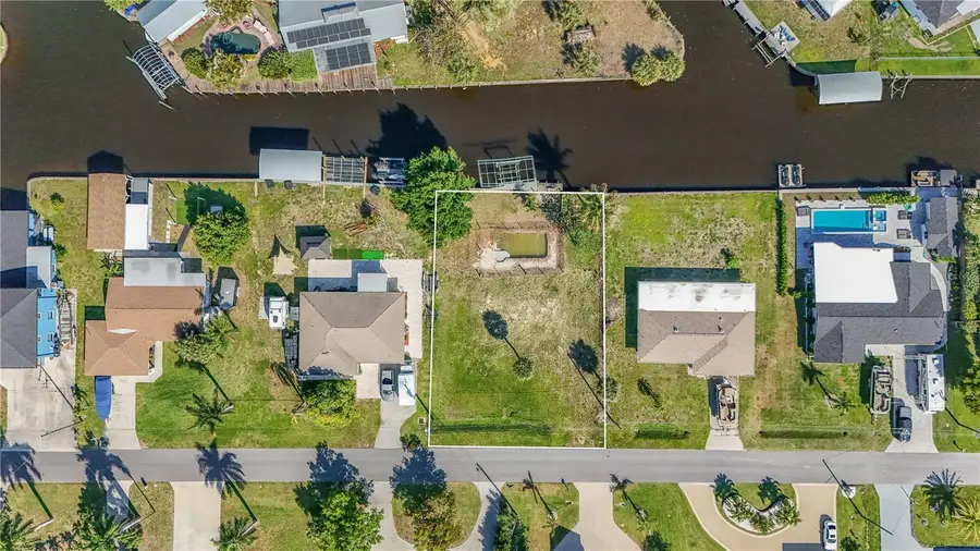 116 E North Shore Avenue, North Fort Myers, FL 33917 - #2