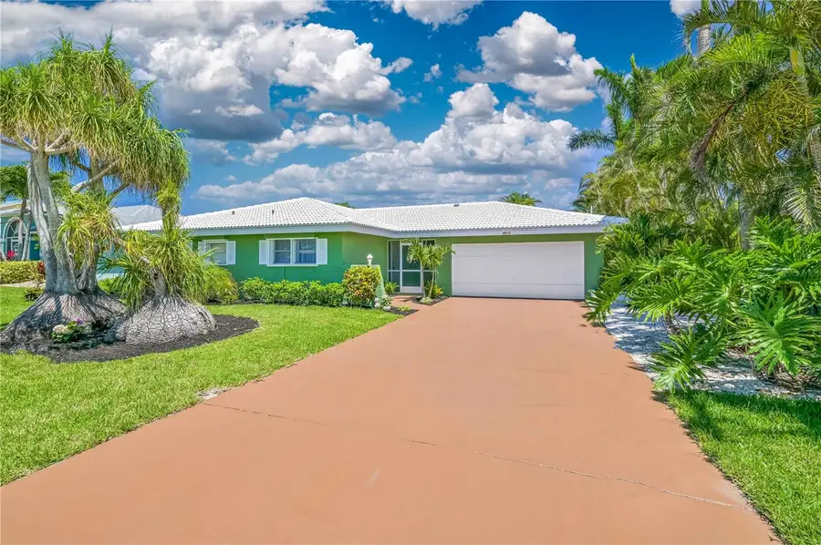 4815 Sorrento Court, Cape Coral, FL 33904 - #2