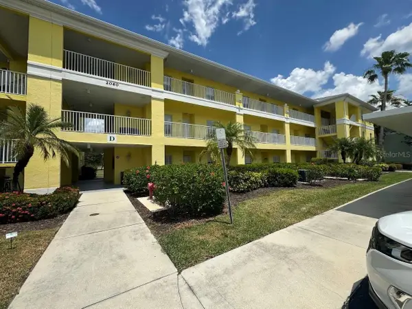 2060 Willow Hammock Circle #105, PUNTA GORDA, FL 33983
