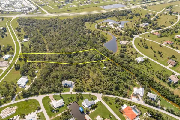 24511 Yacht Club Boulevard, PUNTA GORDA, FL 33955