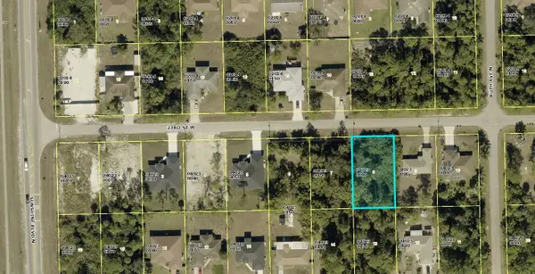 3305 23rd Street W, LEHIGH ACRES, FL 33971