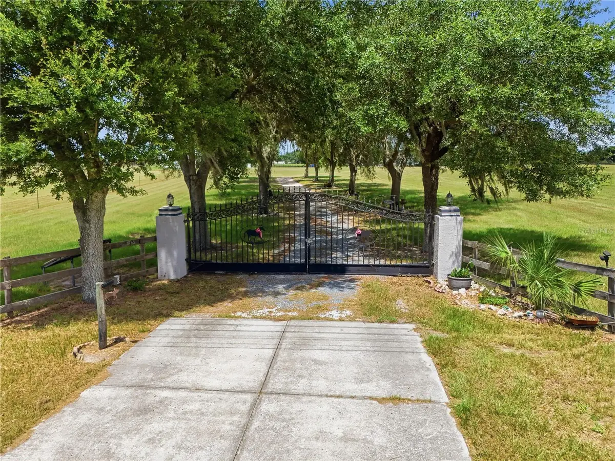 11748 NE Jacksonville Road, Anthony, FL 32617 - #1