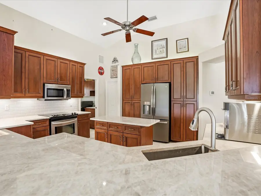 61 Pine Valley Court, Rotonda West, FL 33947 - #3