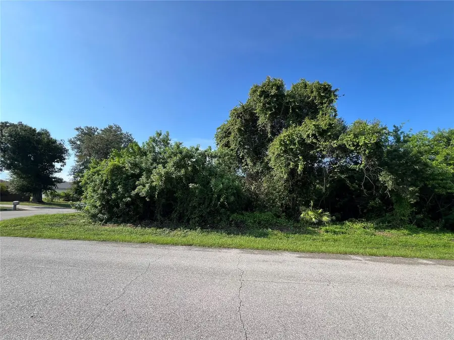 3239 Manhattan Street, Port Charlotte, FL 33952 - #2