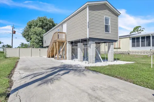 3702 Dunreath Road, PORT CHARLOTTE, FL 33953