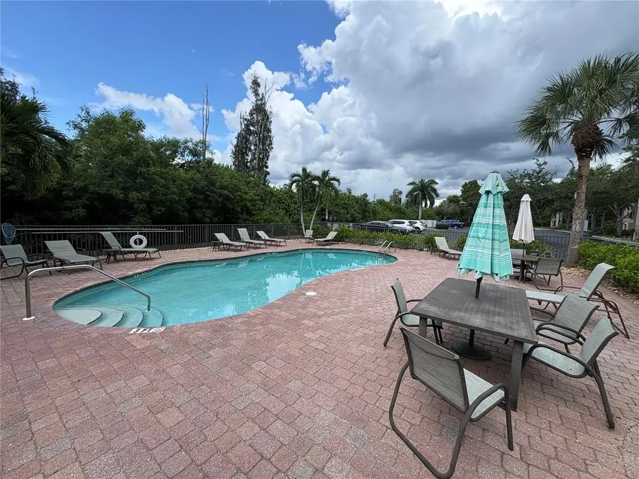10031 Lake Cove Drive #201, Fort Myers, FL 33908 - #3