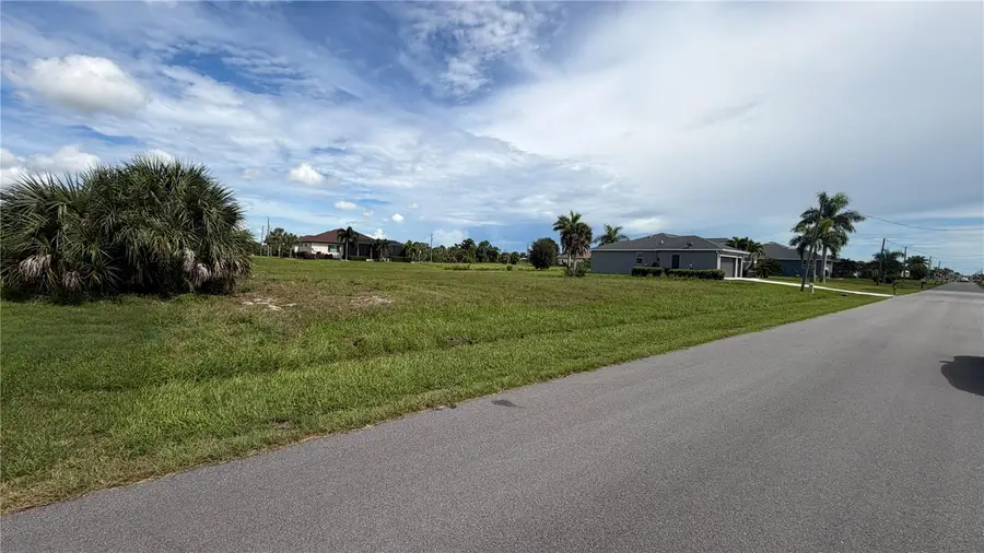 176 W Pine Valley Lane, Rotonda West, FL 33947 - #3
