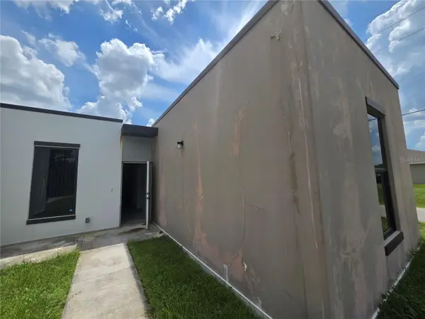 3515 75th Street W, LEHIGH ACRES, FL 33971