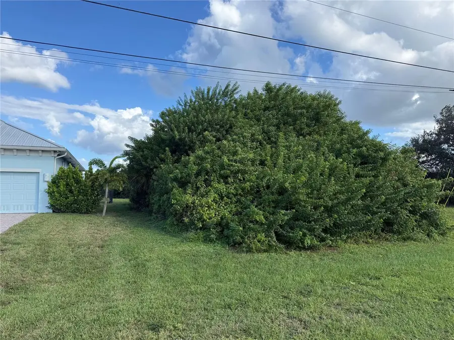 225 Antilla Drive, Rotonda West, FL 33947 - #2