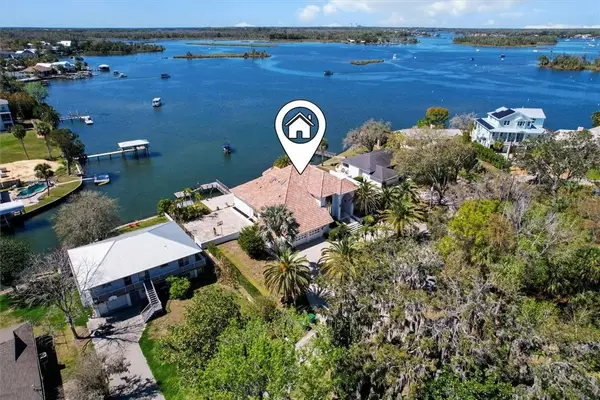 1128 N Circle Drive, Crystal River, FL 34429