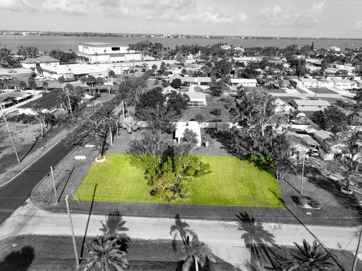 140 Riverview Avenue, Englewood, FL 34223 - Image #1