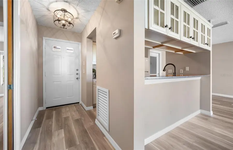 502 Foxwood Boulevard, Englewood, FL 34223 - Image #3