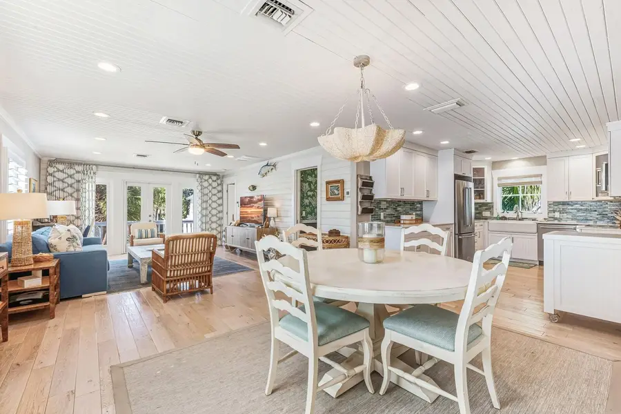 271 Gilchrist Avenue, Boca Grande, FL 33921 - Image #2