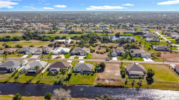 7 Medalist Lane, ROTONDA WEST, FL 33947
