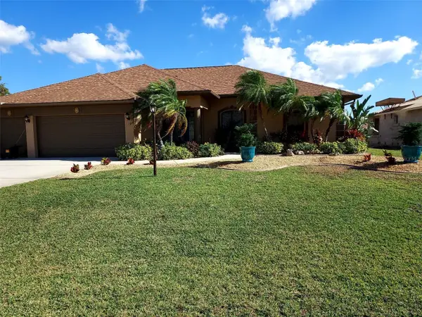 19 Medalist Way, ROTONDA WEST, FL 33947