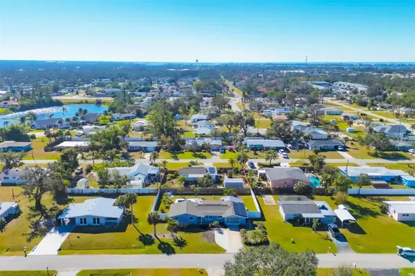 221 E Wentworth Street, ENGLEWOOD, FL 34223
