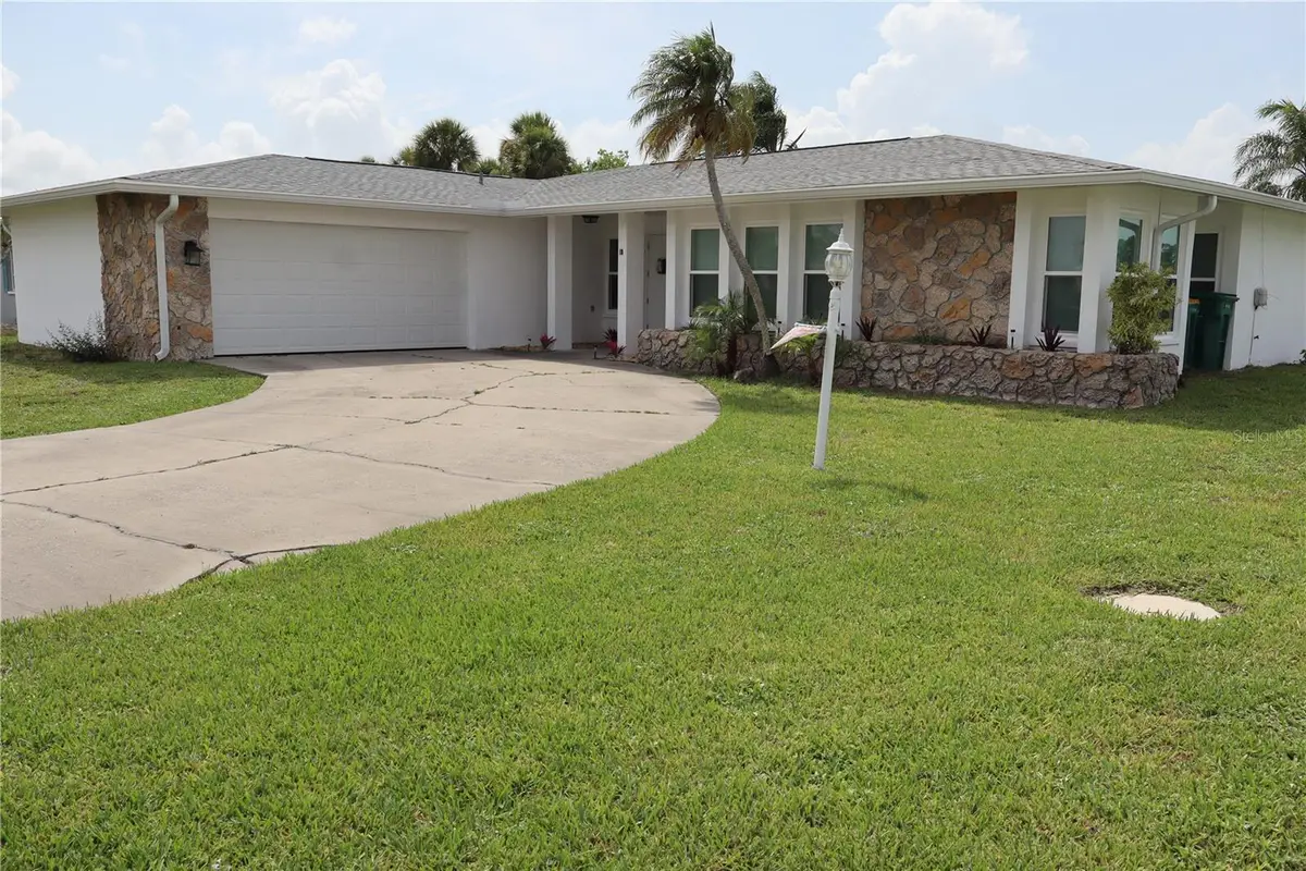 18 Golfview Court, Rotonda West, FL 33947 - #1