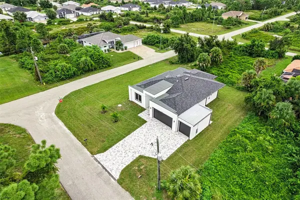 13332 Boabadilla Lane, PORT CHARLOTTE, FL 33981