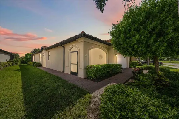 10157 Fiddlewood Drive, VENICE, FL 34293