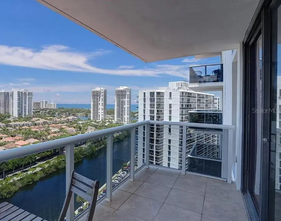 3675 N Country Club Drive #2110, Miami, FL 33180 - Image #3