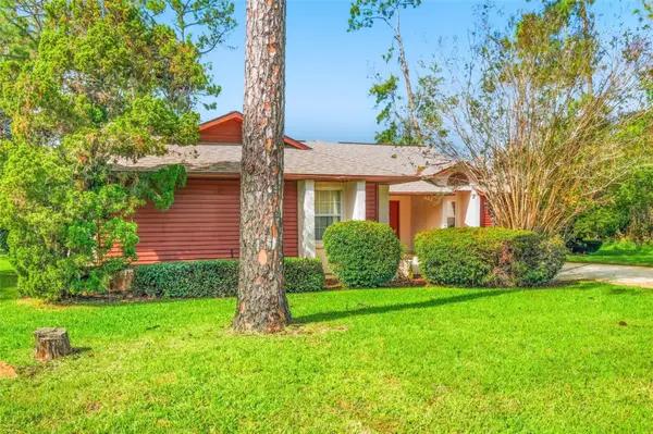 18 Wellesley Lane, PALM COAST, FL 32164