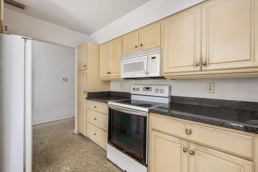 875 Valencia Road, South Daytona, FL 32119 - #3