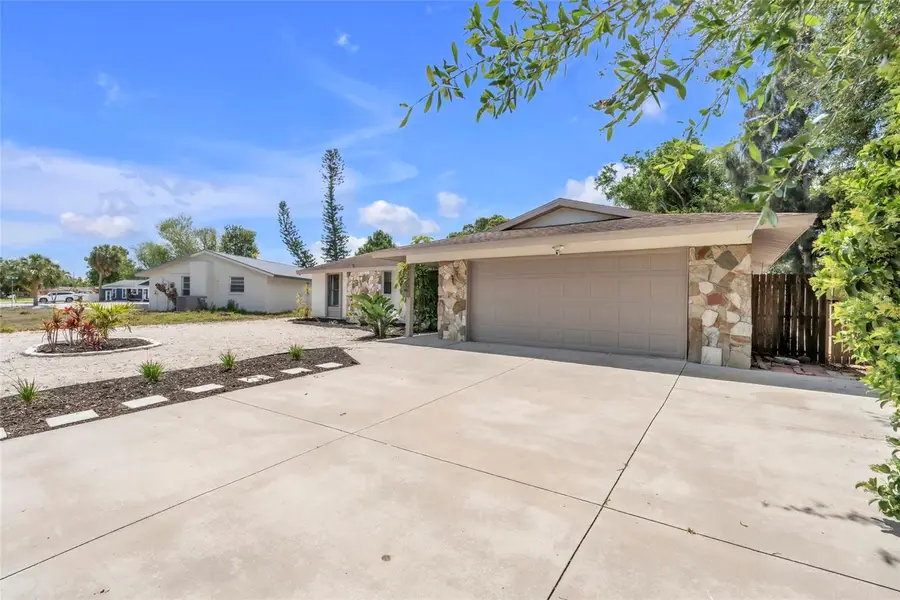 6305 36th Avenue W, Bradenton, FL 34209 - #2